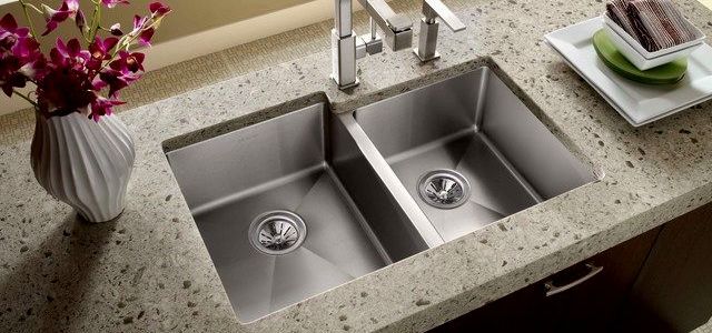 kitchen faucets touchless